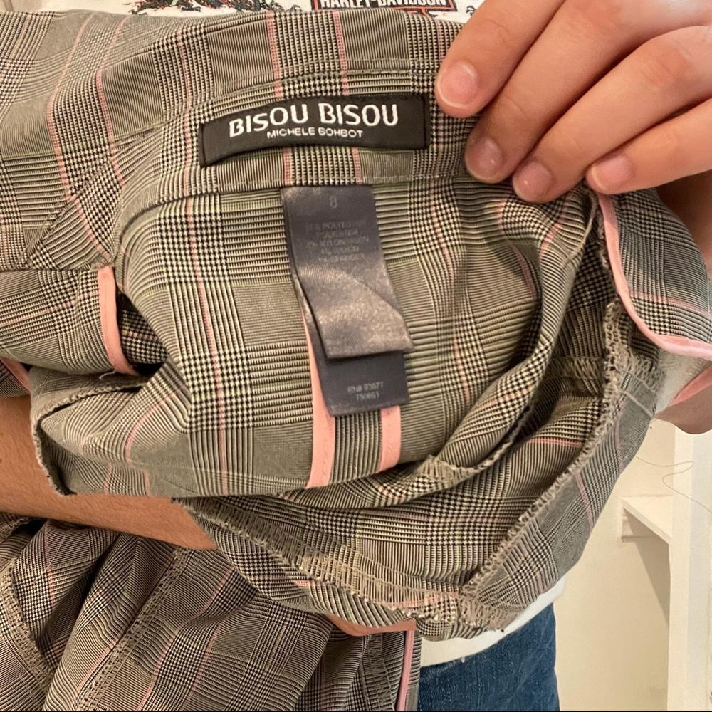 Bisou Bisou Grey Blazer with Pink Details - Picture 5 of 5